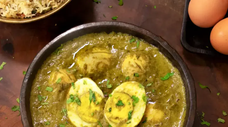 Hyderabadi Egg Malai Curry