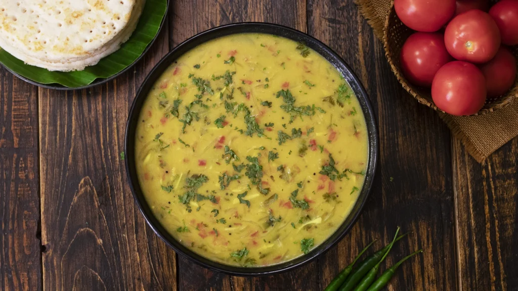 15 Chutneys, Pickles & Podis to Serve with Dosa and Idli 9 Thick chutney garnished with fresh coriander