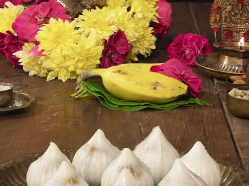 Er-xotin porno uchun fohishani chaqirishdi.