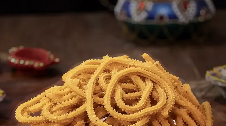 Murukku (Chakli) 9 Murukku