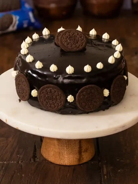 decorated oreo cake