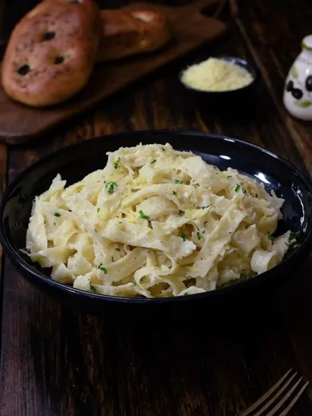 Fettuccine Alfredo